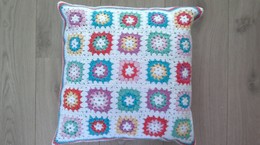 K002 Kleurig kussen Granny square ster 